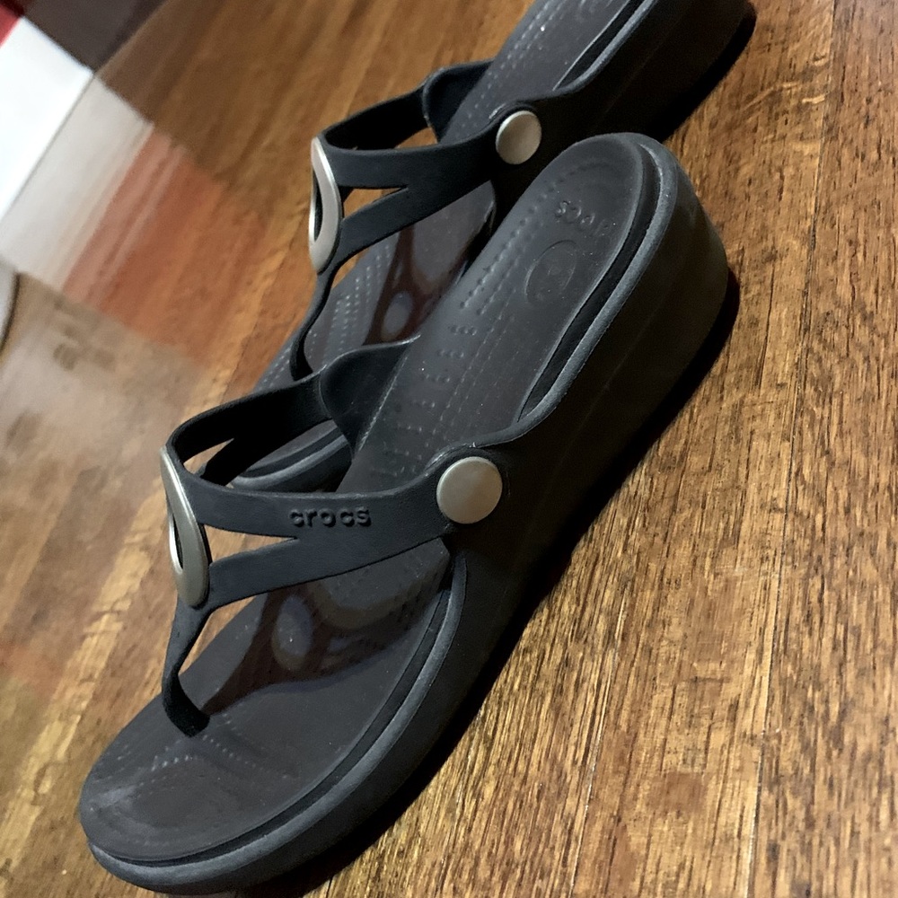 Cute Crocs Flip Flops! Size 7